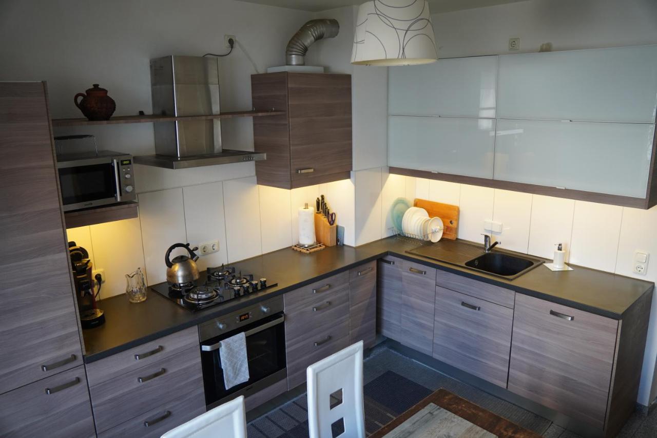 Bright, Spacious Apartment With A Lovely Terrace In The Heart Of Aquisgrana Esterno foto