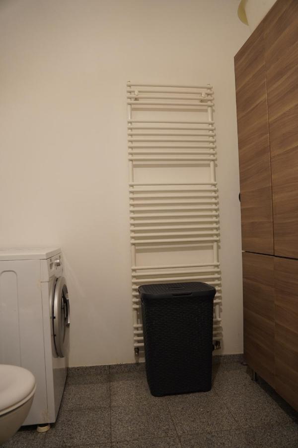 Bright, Spacious Apartment With A Lovely Terrace In The Heart Of Aquisgrana Esterno foto